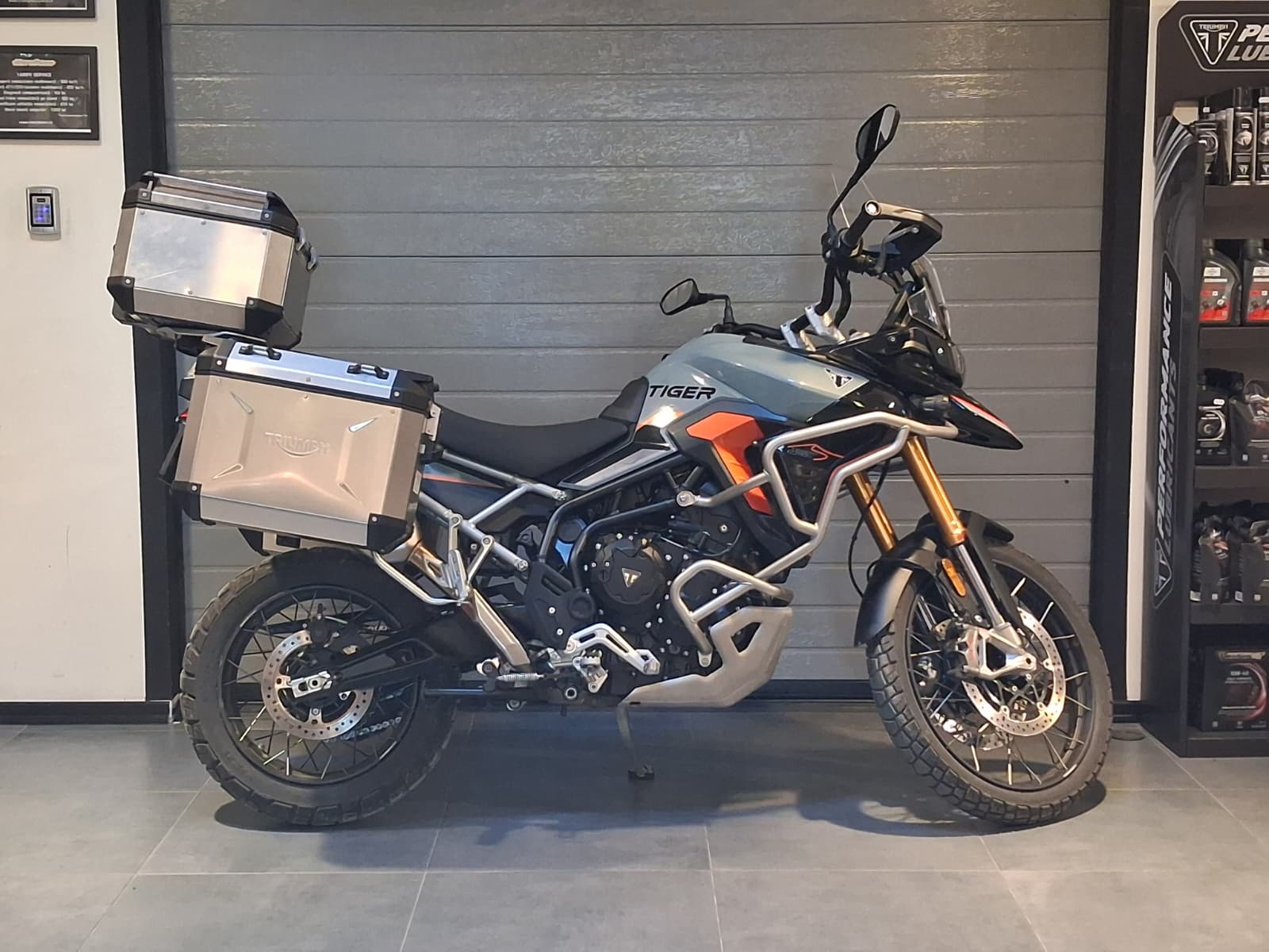 Motocicleta Triumph Tiger 900 Desert Edition Second 2026